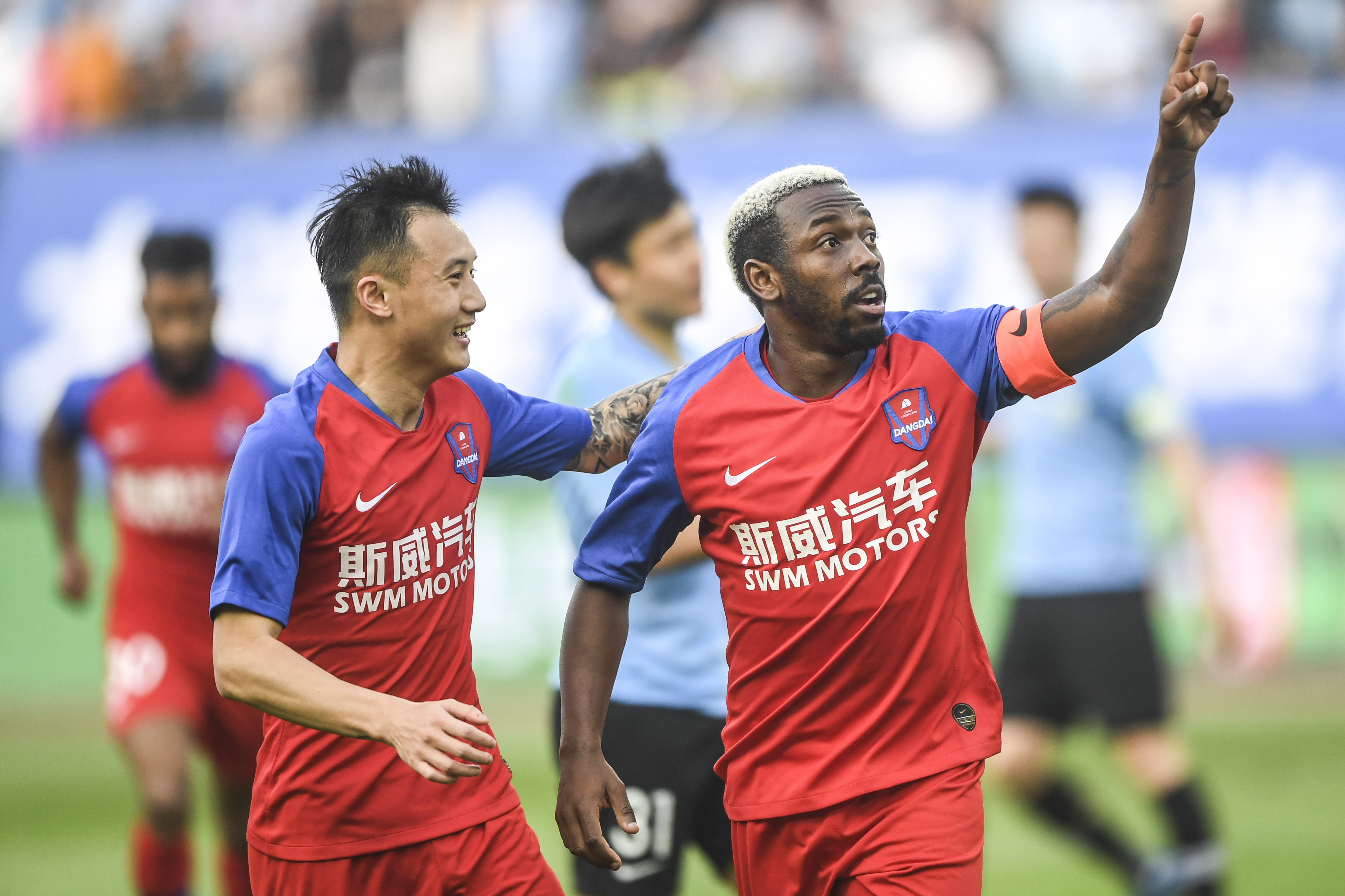 大连一方主场不敌青岛黄海，战线局势严峻的简单介绍