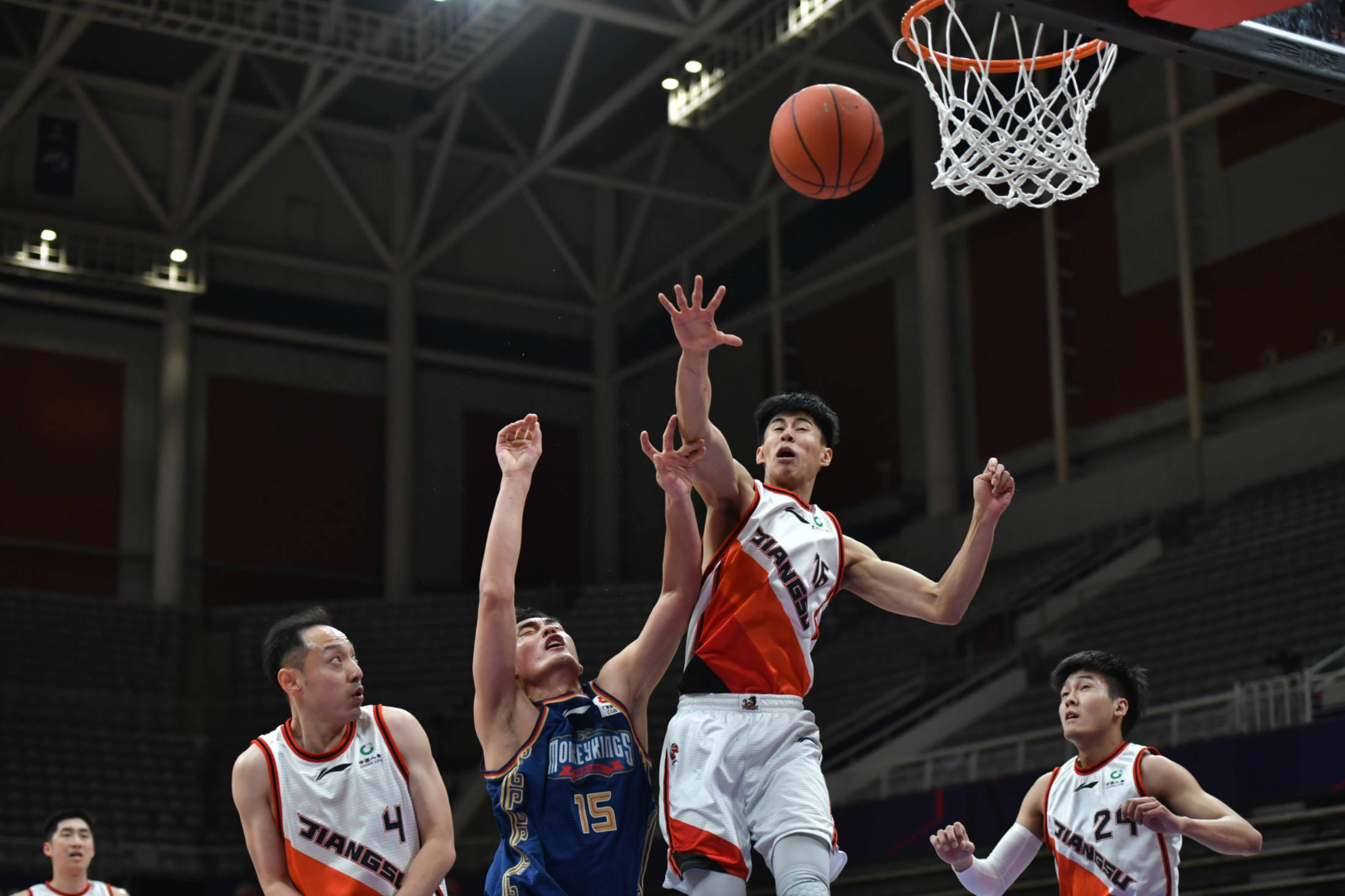 天津男篮全队发挥火热，击败强敌